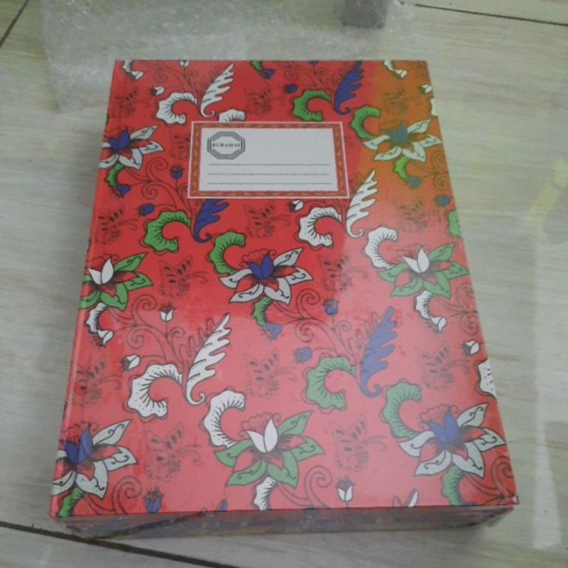 

Buku Folio Hard Cover KURAMAS 100Lembar (Perbuku)