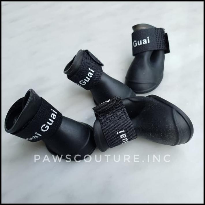(A8) Sepatu Boots Karet Anjing Kucing Hewan Pet Dog Cat Shoes S M L Xl - Hitam S