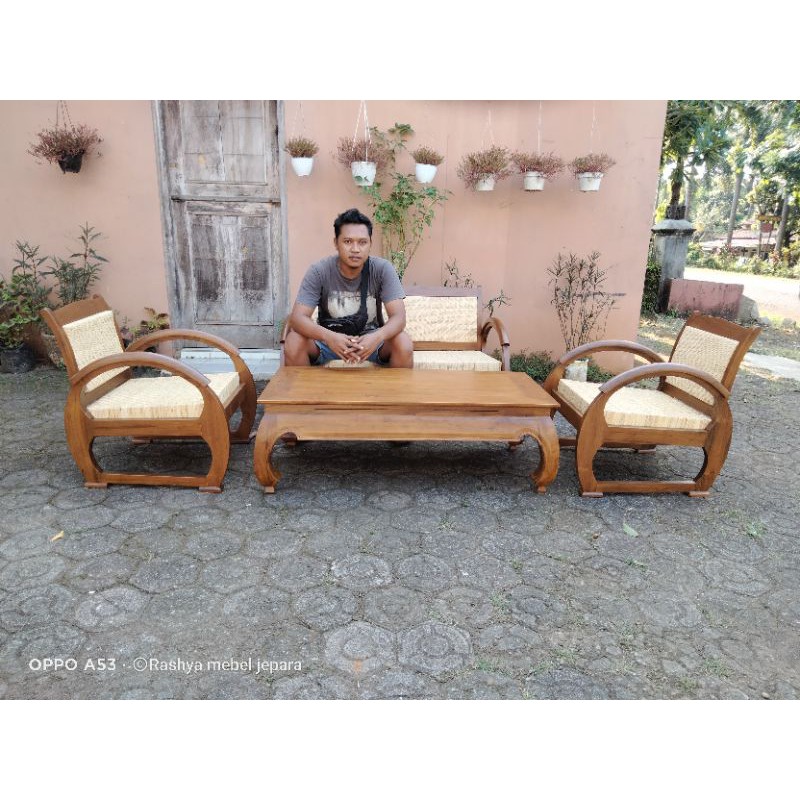 kursi tamu rotan kuno