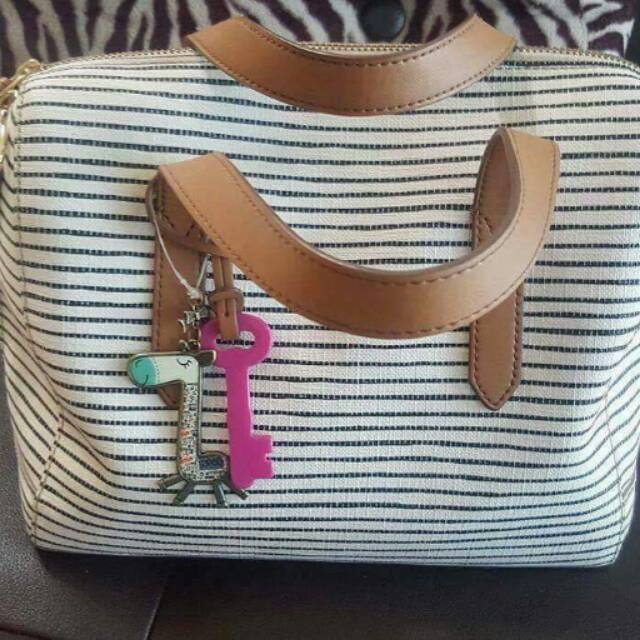 Fossil satchel selimut