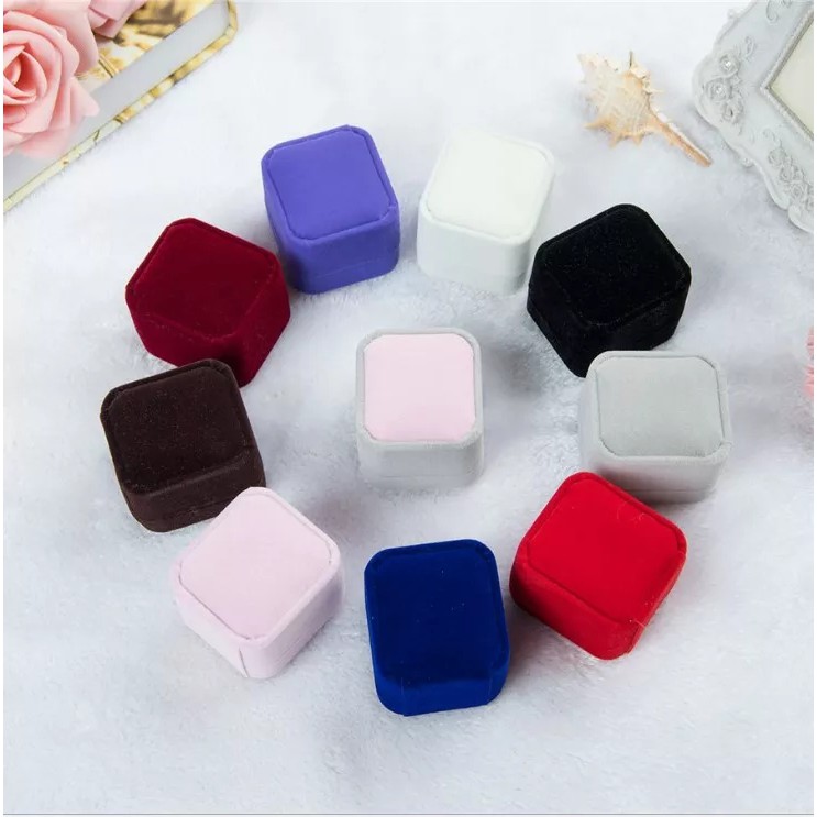 Box Kotak Cincin Perhiasan Mini Travel Jewelry Box Penyimpanan Emas Bentuk Persegi Cincin Box Serbaguna Perhiasan Untuk Kado Ulang Tahun F532