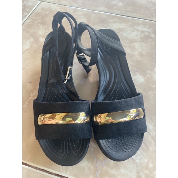 Preloved Sendal Crocs wedges