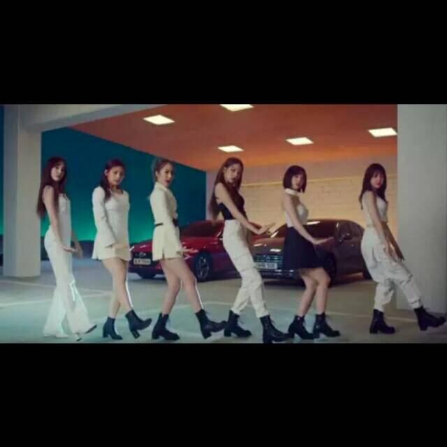 Set kostum kpop Gfriend