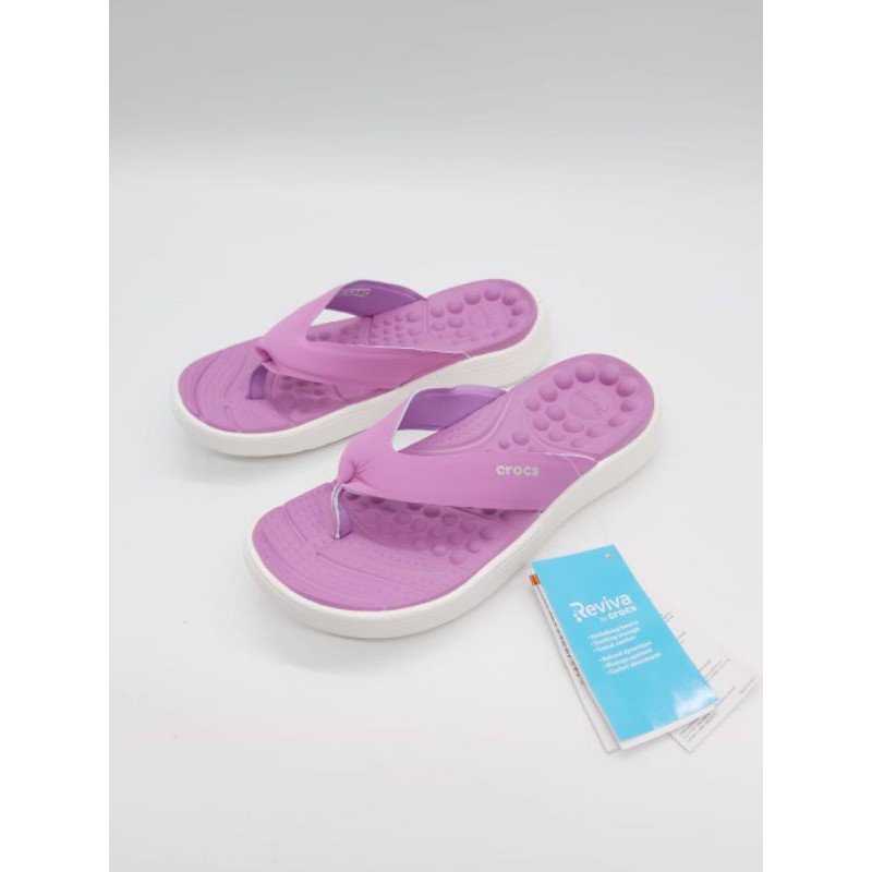 Crocs / Crocs Wanita / Sandal Wanita / Sandal Karet / Crocs Reviva Flip