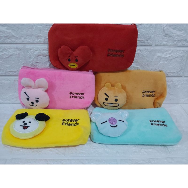 

tempat pensil BT21 bahan bulu halus
