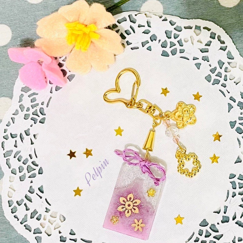 gantungan kunci omamori resin epoxy sakura keychain omamori lucky charm epoxy resin stone