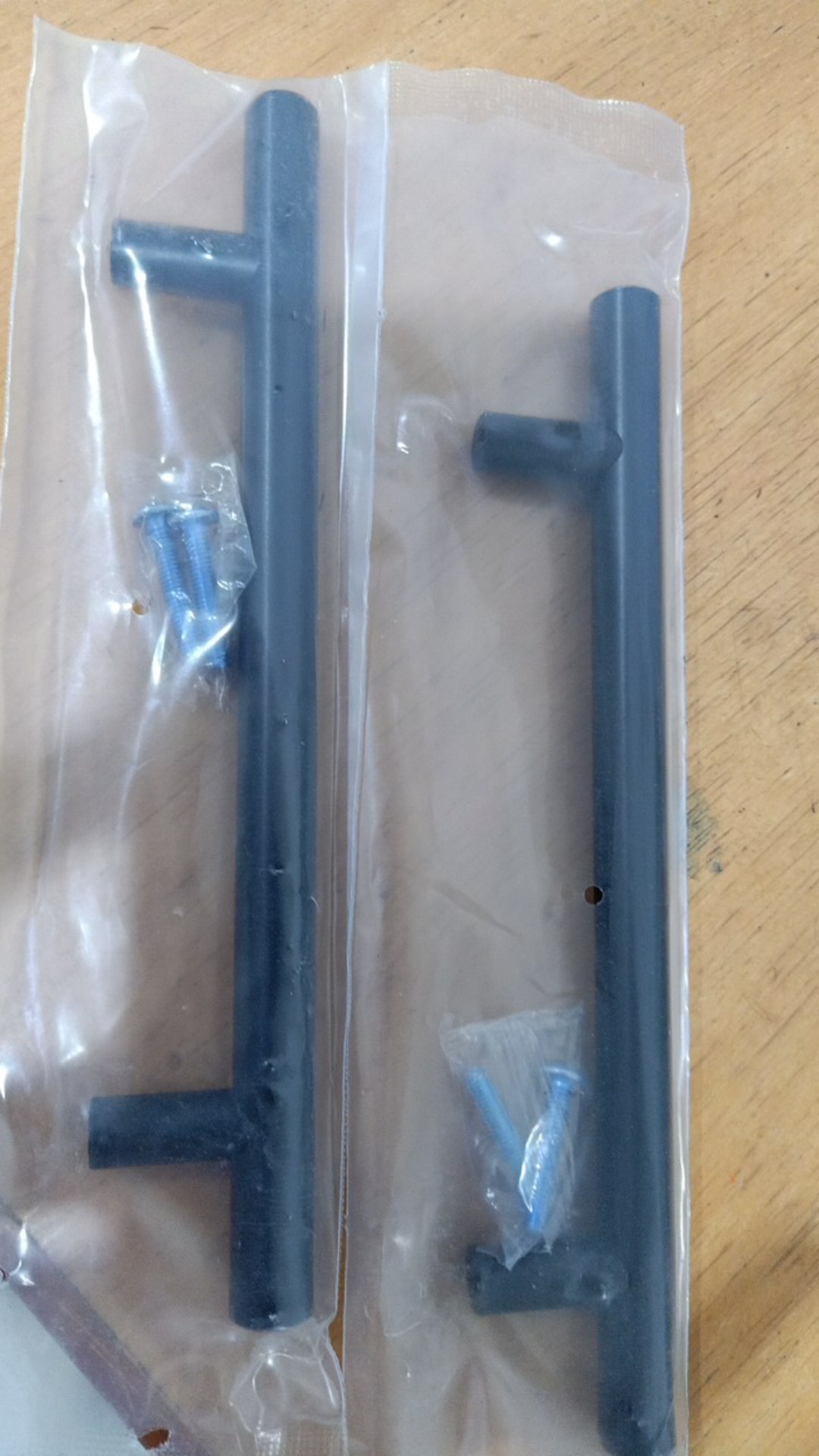 Gagang Pintu Lemari Bahan Aluminium Alloy Bentuk T T Warna Emas / Hitam