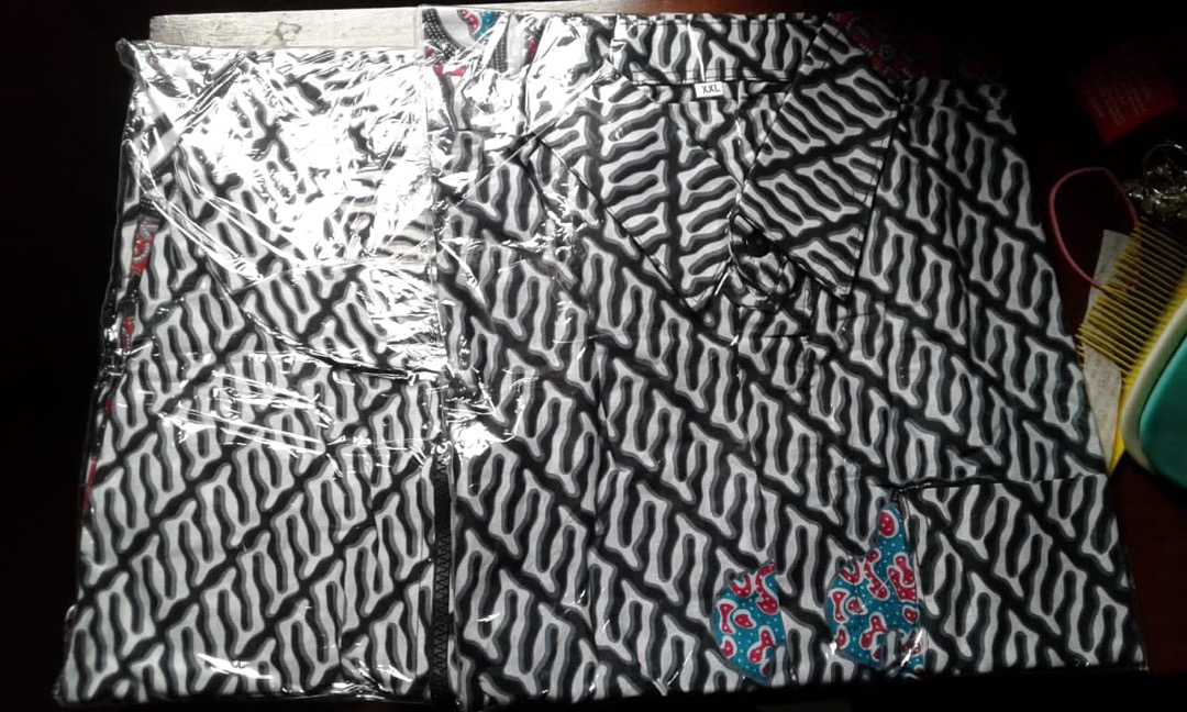 Cod - Dt Collection - Kemeja Batik Pria Motif Morena  Abu Lengan Pendek