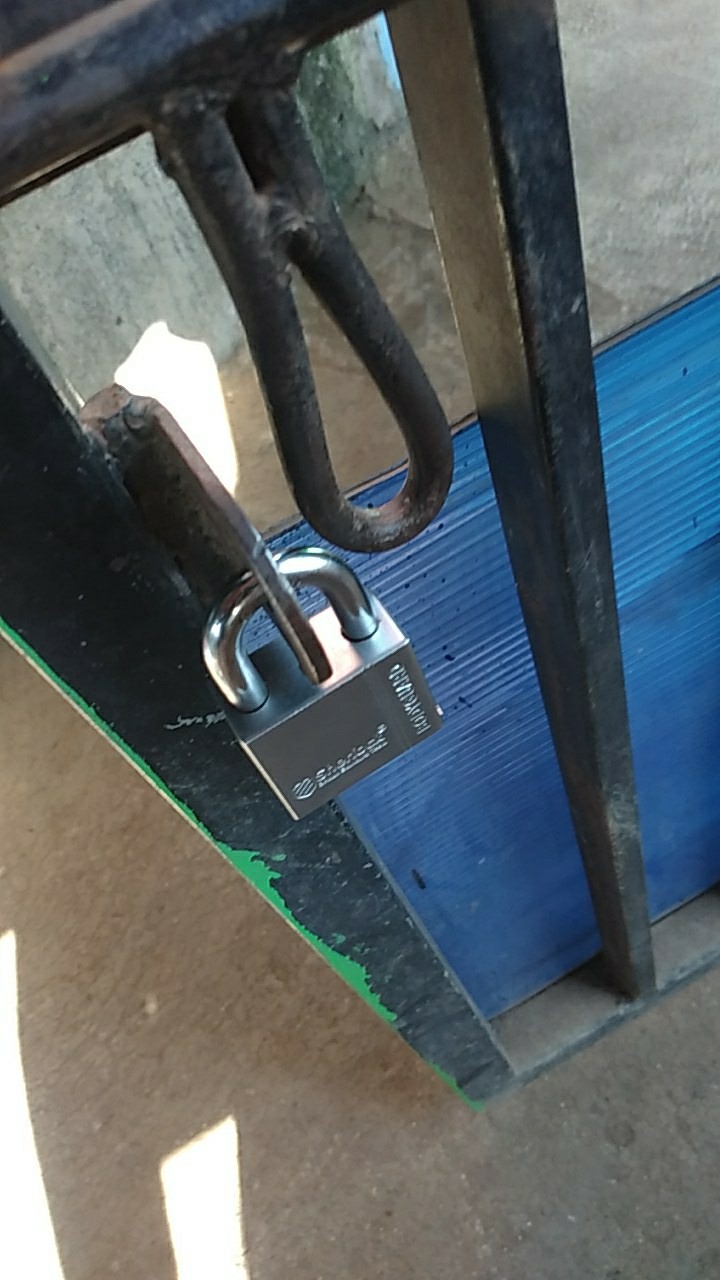 Gembok Anti Cairan Setan Anticut 40mm Pendek Sherlock