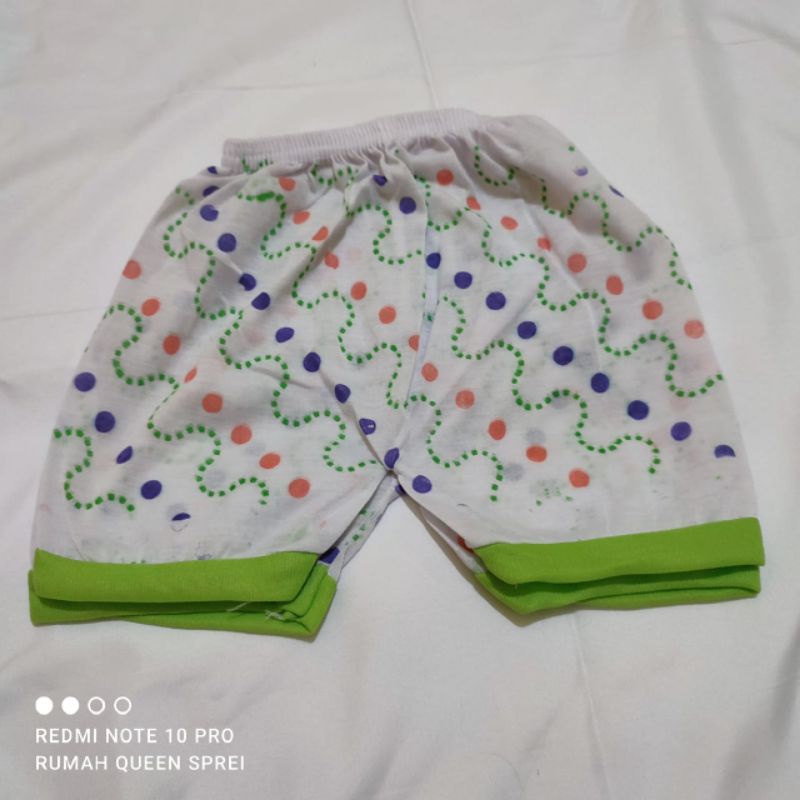 12Pcs Celana Pendek Bayi Lusinan Murah Grosir Celana Pendek Warna Stabilo dan Putih Bahan Katun PE