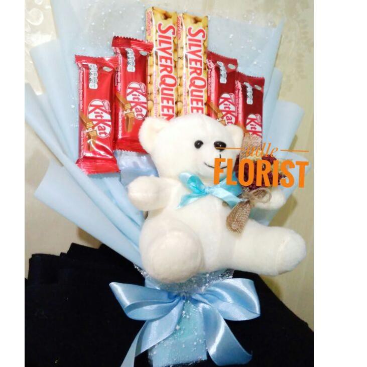 

Terbatas FPT0T PROMO! BUKET COKELAT BONEKA BUKET SNACK / BUKET SILVERQUEEN KADO WISUDA KADO ULTAH KA