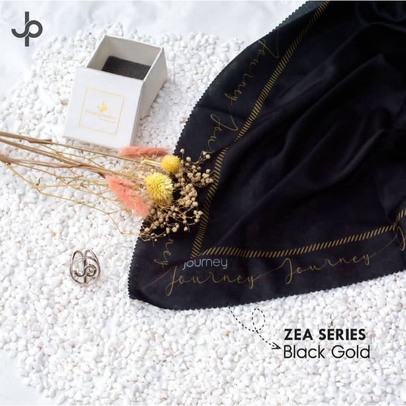 HIJAB JOURNEY SCARVES REGULER ZEA SERIES BLACK GOLD