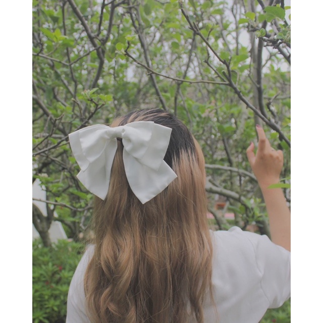 Blanc | Satin bow hairclip