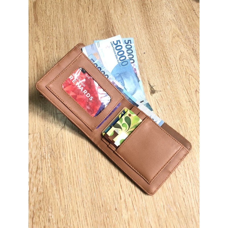 DOMPET PRIA KULIT SINTETIS DOMPET PRIA DOMPET LIPAT SINTETIS DOMPET DISTRO DOMPET MURAH MERIAH DOMPET LAKI LAKI DOMPET LIPAT CASUAL DOMPET COWOK MURAH