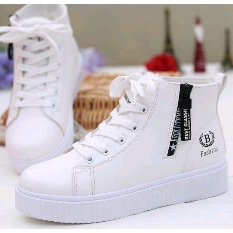 Sepatu Boot Fashion Wanita Best Classic New