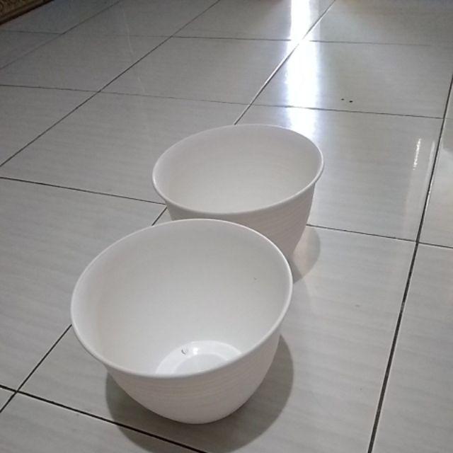  Pot  Tawon  ukuran 21 cm PUTIH Motif Tawon  Pot  Plastik  21cm 