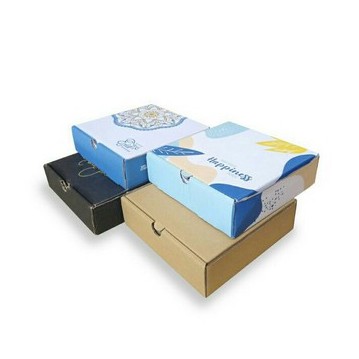 

Box 18x18x4,7 cm LD Kardus/Karton/Hampers/Parcel/Pizza/Nasi/Hijab/Kotak