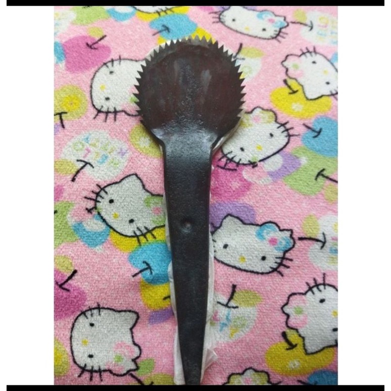 KUKURAN KELAPA MANUAL/ALAT PARUT KELAPA MANUAL