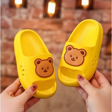 SANDAL SLIP ON IMPORT BEAR ANAK 001