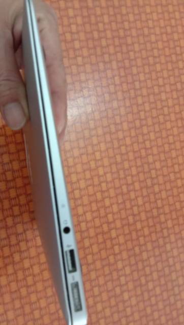 OBRAL MACBOOK AIR 13 INCH 2011 INTEL CORE I5 RAM4 SSD128 MULUS
