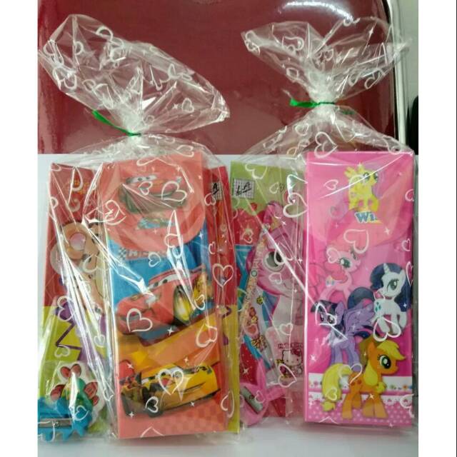 

PAKET SOUVENIR ALAT TULIS SEKOLAH / SOUVENIR MURAH / PAKET ALAT TULIS