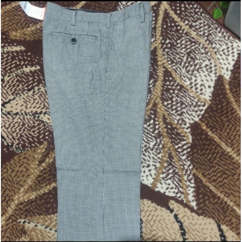 Celana UNIQLO Second Original / Celana Uniqlo Unisex Second Original / UNIQLO Original