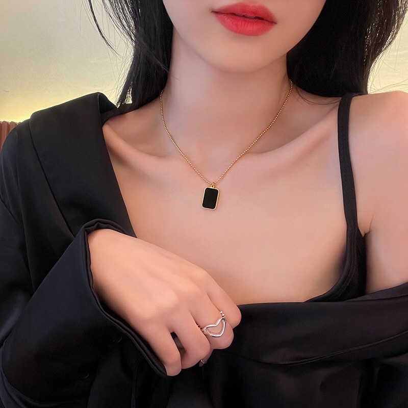 Kalung Titanium Black Square Biji lada Korea Fashion Vintage Trending Style