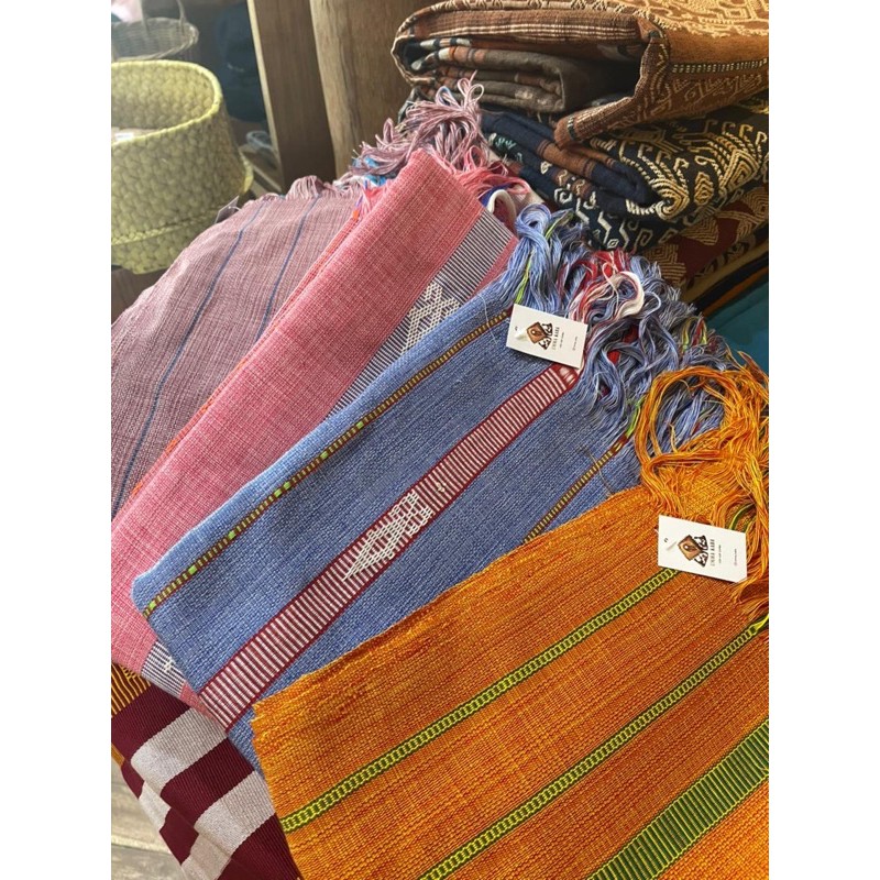 kain tenun sumba barat