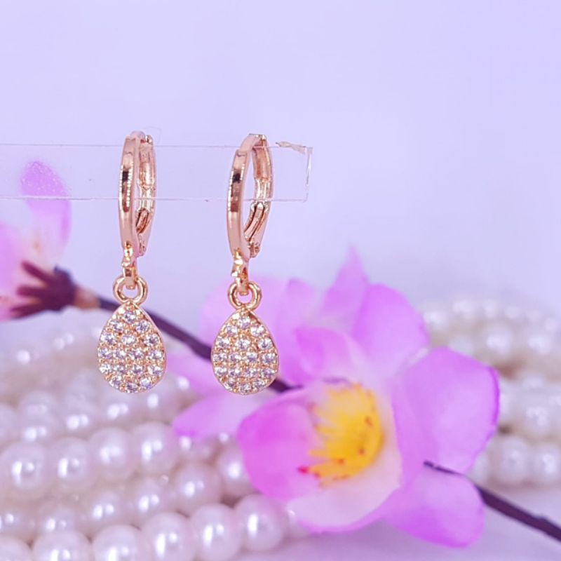 Anting cantik import,awet,tahan lama,bisa dipake sehari hari