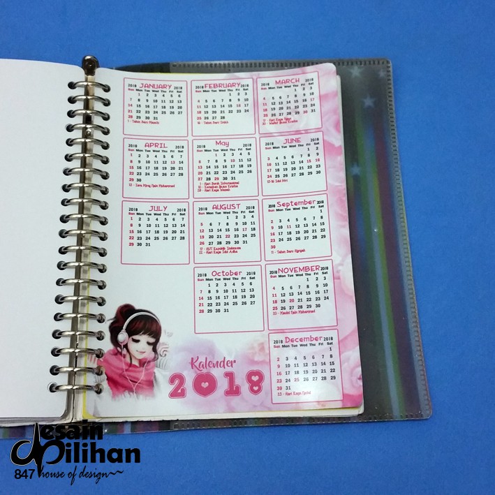 

Kalender 2025 Music Girl Binder Organizer 2 Ring, 6 Ring, 20 Ring, 26 Ring (Bisa request tahun) Glossy Murah