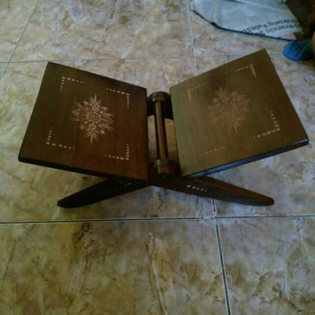 Meja rekal besar mengaji Al Quran