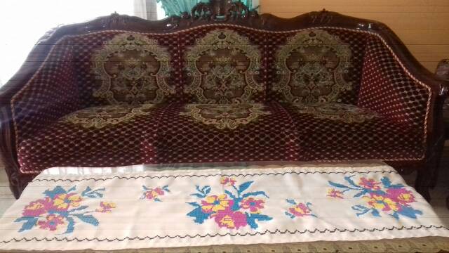 Taplak Meja Sulaman (Strimin)