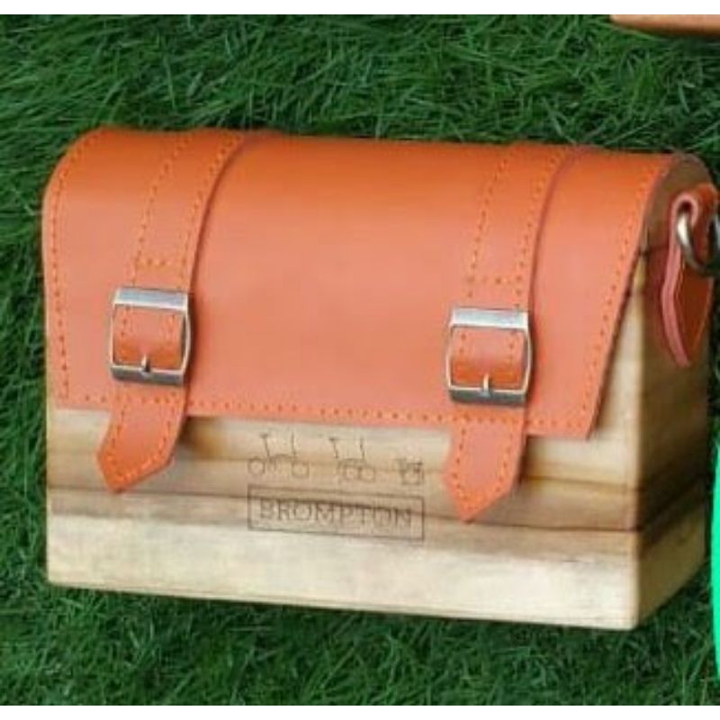 Tas Selempang Brompton