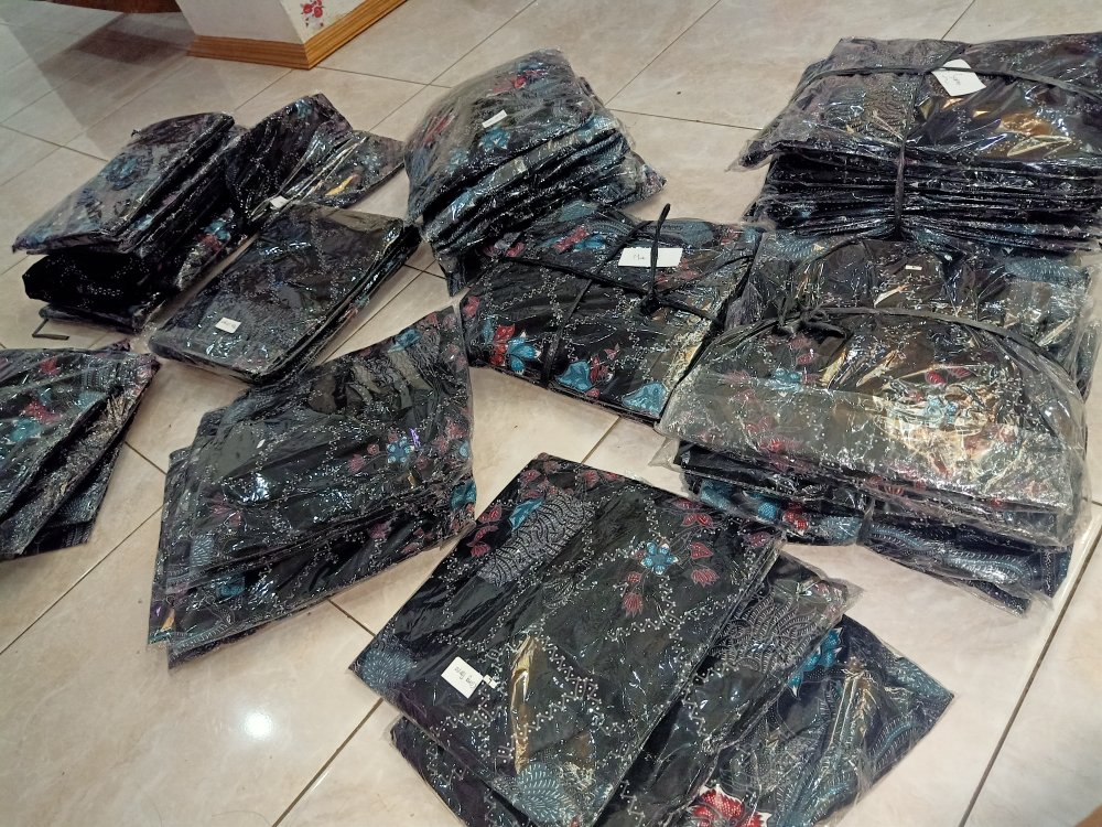 Maura Couple - Sania Ruffle Batik Couple Ori Ndoro Jowi Garansi Termurah Shopee - Batik Modern Solo