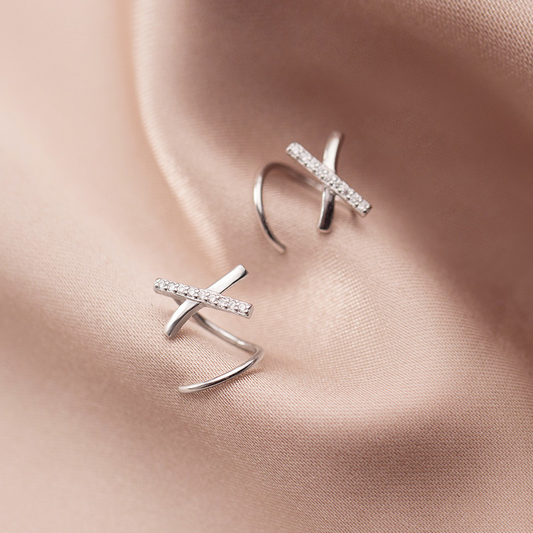 Anting Giwang Simple Model Huruf X Dengan Berlian Imitasi Warna Silver Untuk Wanita