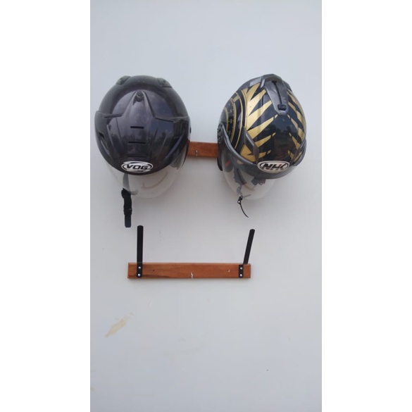 GBL3 / GANTUNGAN HELM SUSUN PLAT BESI DAN KAYU