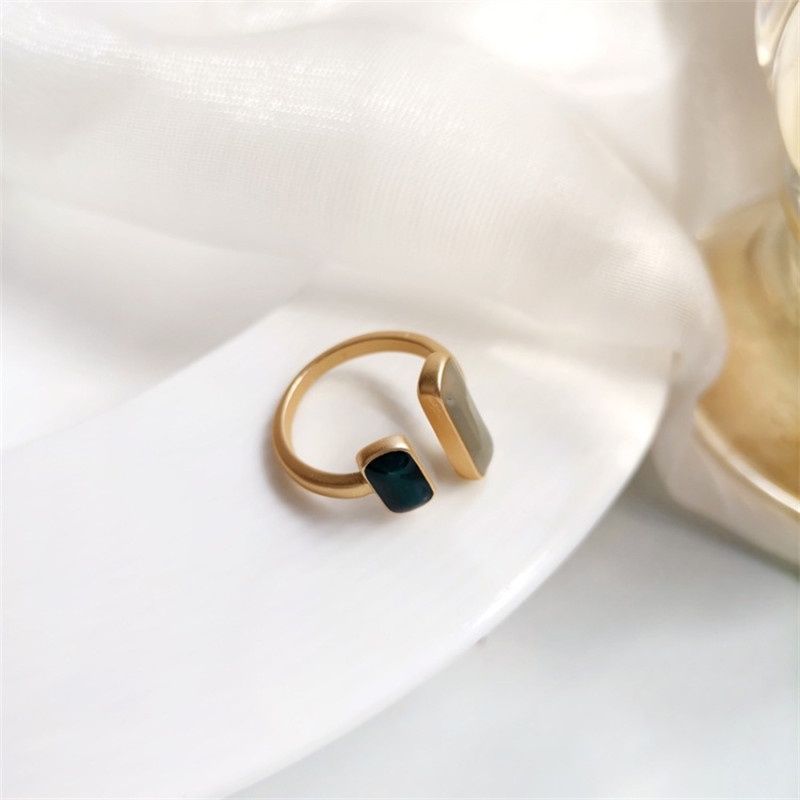 Zomi Cincin Model Terbuka Desain Geometri Gaya Vintage / Simple Untuk Wanita