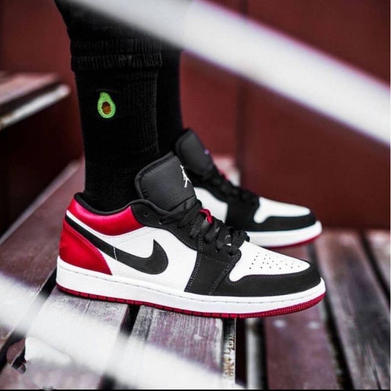 Nike Air Jordan 1 Low Black toe