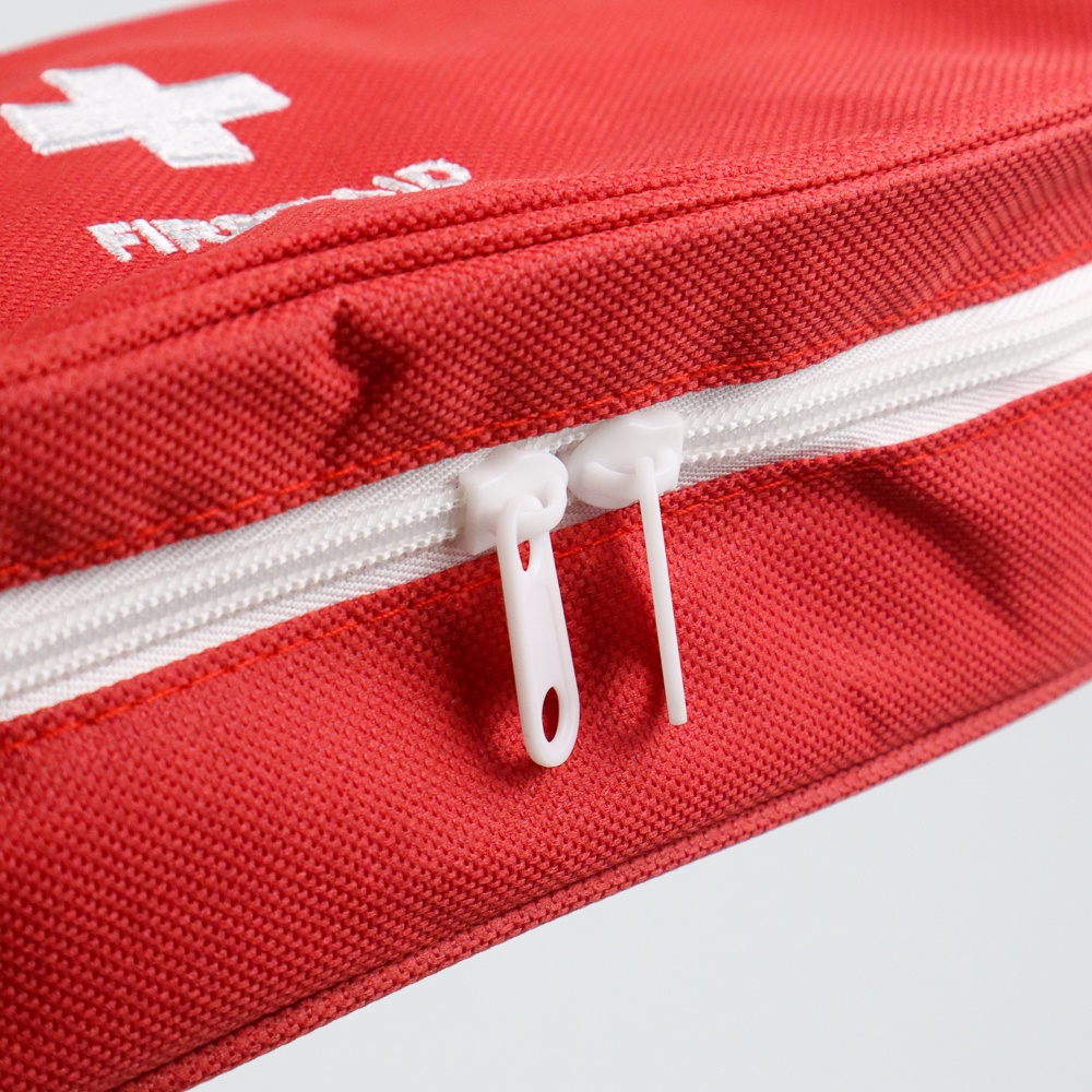 Tas Perlengkapan Obat P3K First Aid Kit