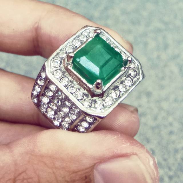 Cincin pria zamrud asli dari alam natural emerald zamrud colombia