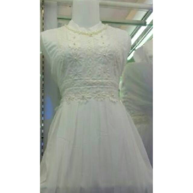 gamis/maxi semi brukat putih putih