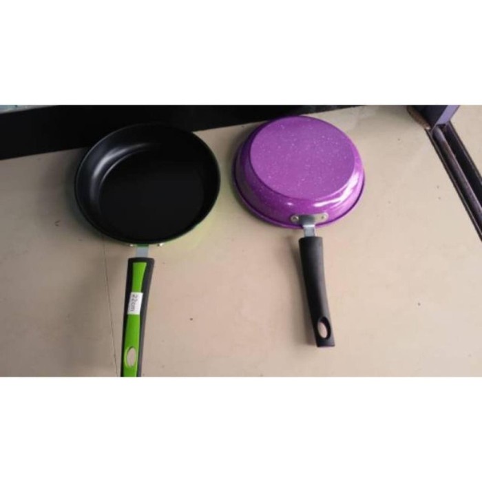 Fryingpan HCM uk 22cm penggorengan/ wajan / penggorengan anti lengket / teflon hcm 22 cm