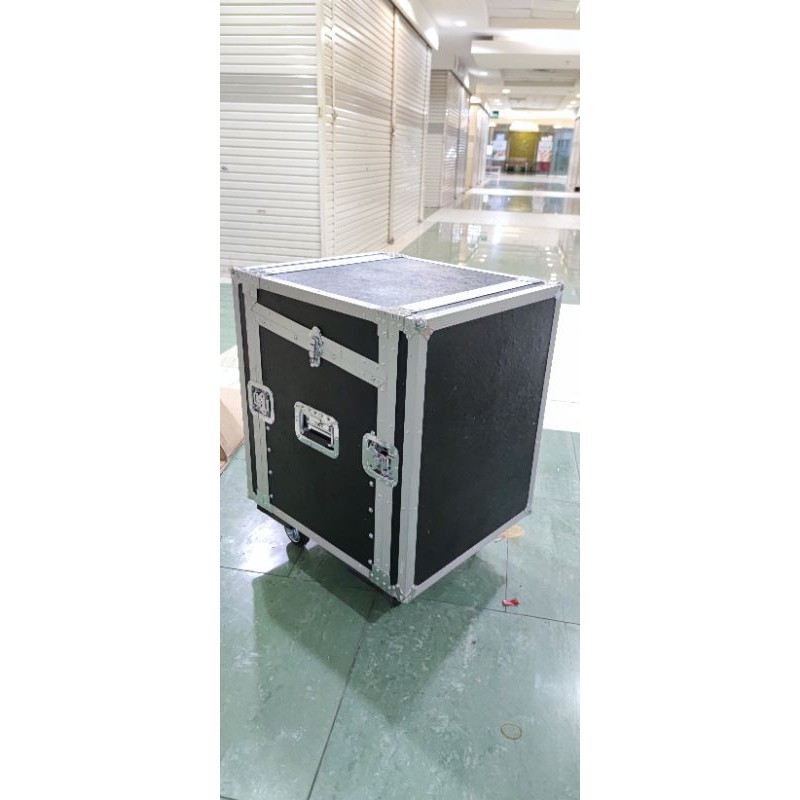 hardcase flightcase 8U mixer hitam fiberglass untuk power amplifier mic eq