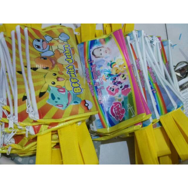

souvenir dompet ultah custom souvenir tempat pensil