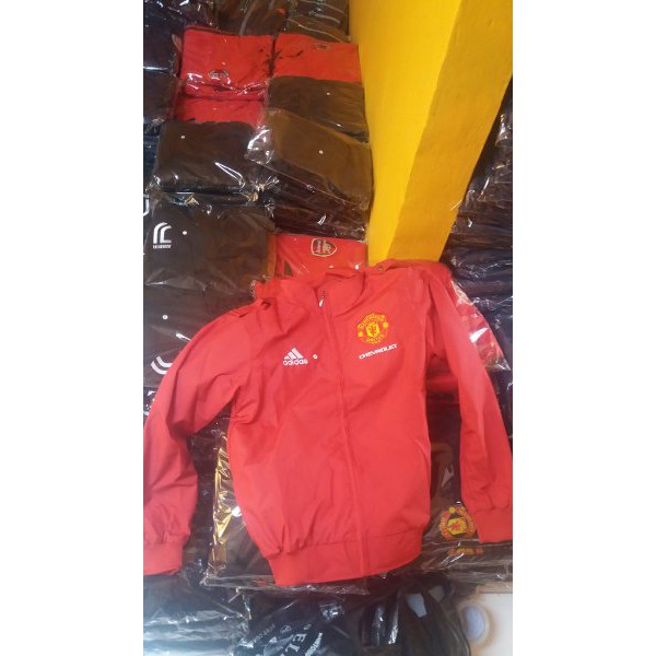 Jaket Playmaker Waterproof Manchester United - MU Red