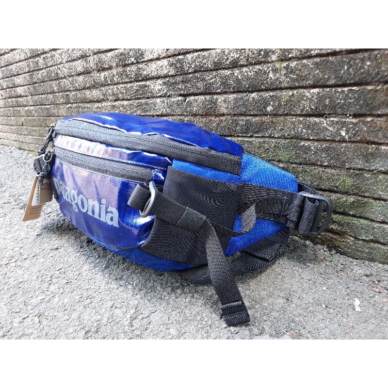 TAS PINGGANG WAIST BAG PATAGONIA BLACK HOLE 5L BLUE