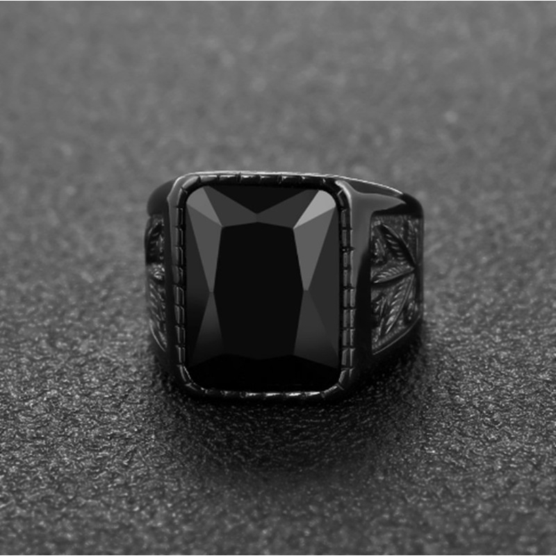 Cincin Hip Hop Vintage Punk Warna Hitam / Merah untuk Pria