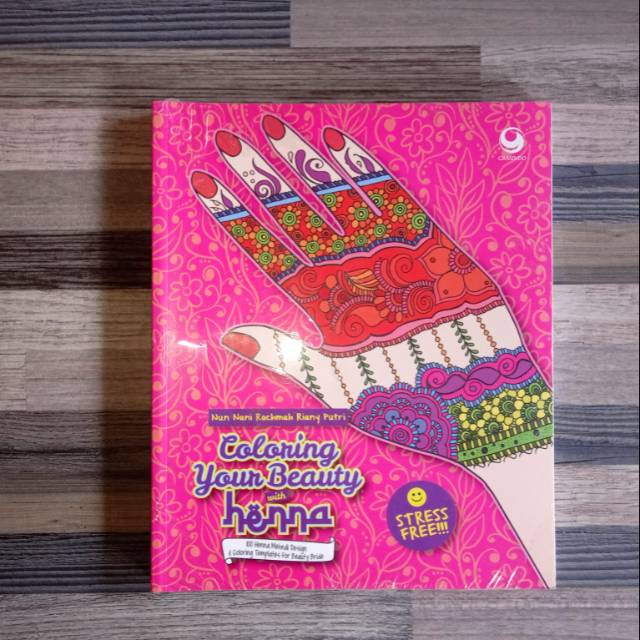 

COLORING YOUR BEAUTY WITH HENNA 100 Henna Mehndi Design & Coloring Templates for Beauty Bride