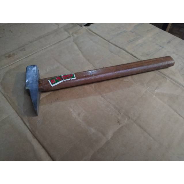 Palu atau martil tukang kayu