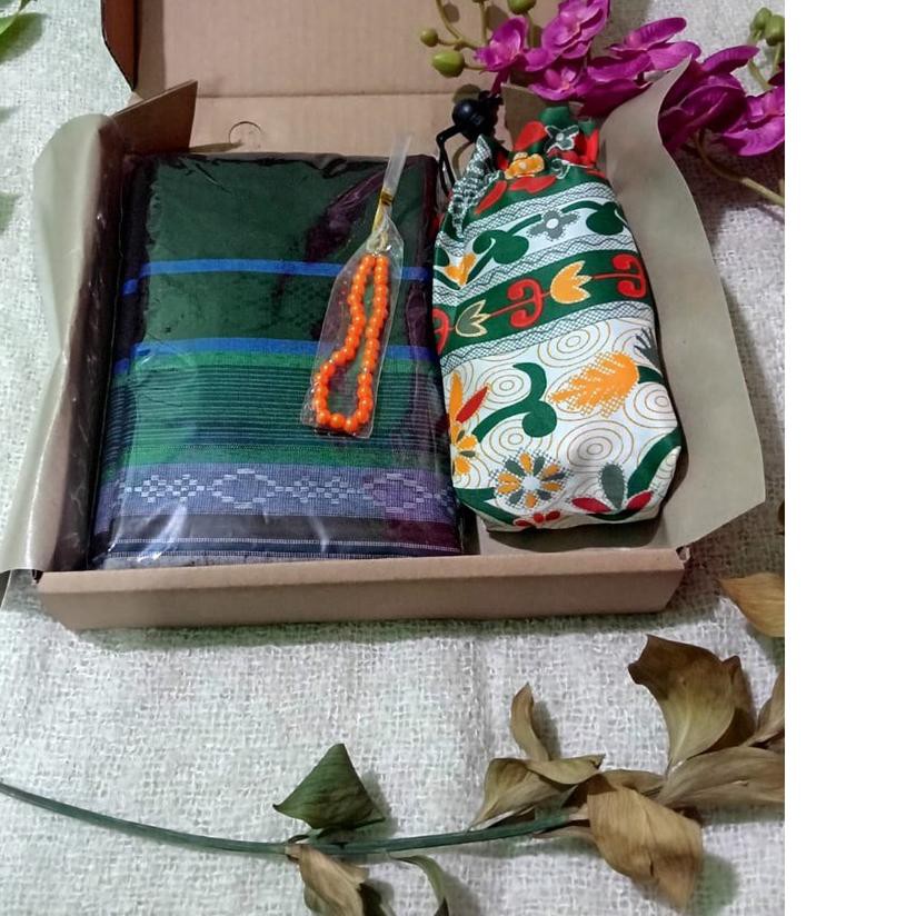 

SALE!! KODE-234 GIFT BOX / HAMPERS COWO